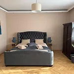 Bright Apartment With Parking Near Schoenbrunn