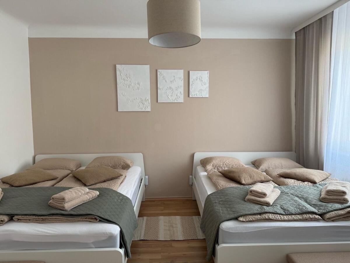 Bright With Parking Near Schoenbrunn * Vienna